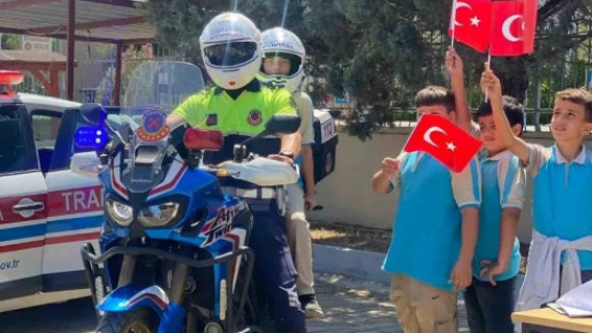 Ortaokul öğrencileri jandarmayı daha yakından tanıdı
