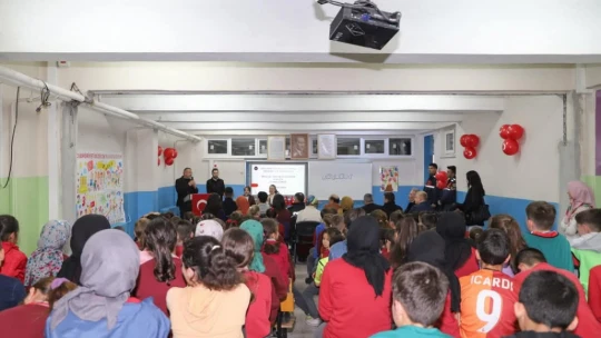 Ortaokul öğrencilerine 'kariyer' eğitimi