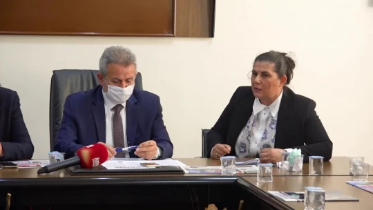 'Oteller gibi küçük esnaf da kurallar dahilinde açılmalı'