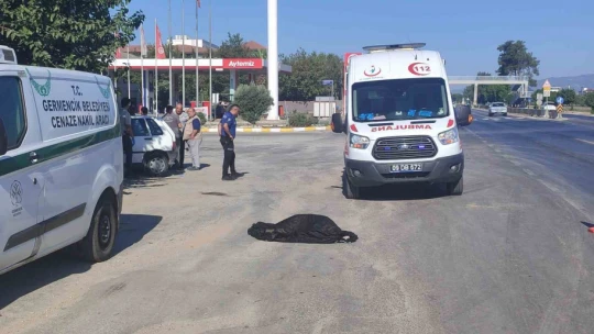 Otomobilin çarptığı yaya hayatını kaybetti