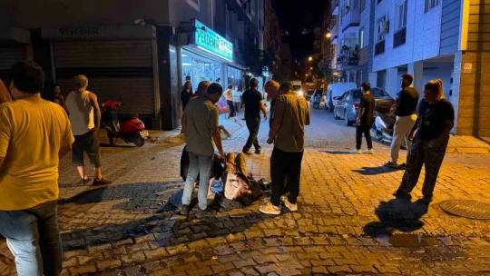Otomobille çarpışarak motosikletten savrulan kasksız sürücü yaralandı