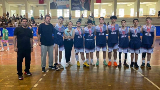 Özel Başak Koleji basketbolda Aydın ikincisi oldu