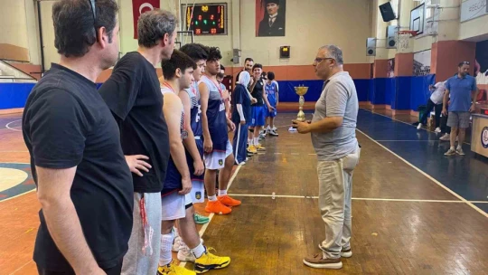 Özel Başak Koleji basketbolda Aydın ikincisi oldu
