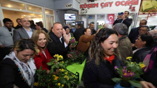 Özel'den 8 Mart'a özel kutlama