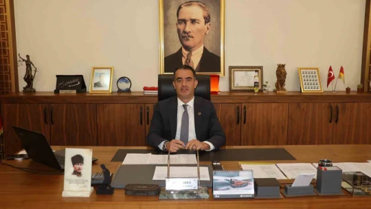Özgür Arıcı: 'Baba varlığı ile güç veren, aile birliğinin bel kemiğidir'