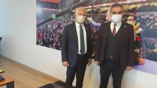İYİ Partili Öztürk'ten Meral Akşener'e ziyaret