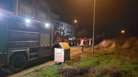 Park etmek isterken otomobili devirdi
