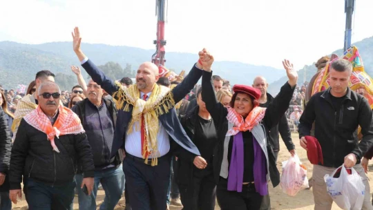 Pehlivan develer Bağarası'nda güreşti