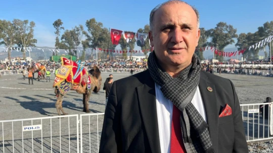 Pehlivan develer yılın ilk güreşinde İncirliova'da kozlarını paylaştı