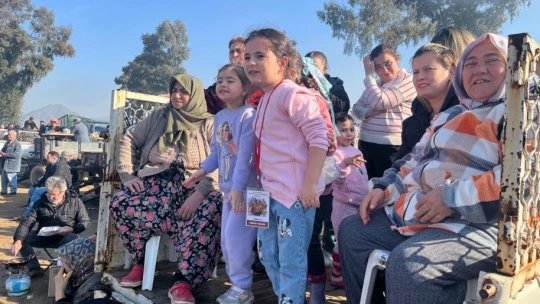 Pehlivan develer yılın ilk güreşinde İncirliova'da kozlarını paylaştı