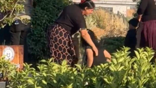 Pikaptan düşen çocuk hayatını kaybetti