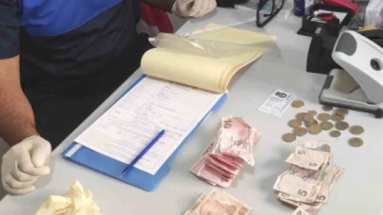 Pişkin dilenci zabıtayı yaraladı