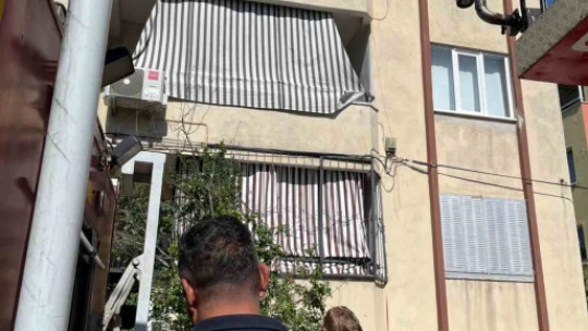 Prizde unutulan ütü, yangına neden oldu