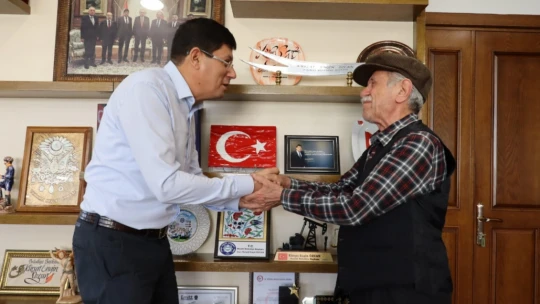 Proje çekimleri Nazilli'de gerçekleştirilen filmin ekibi Başkan Özcan'la buluştu