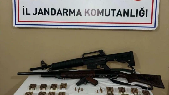 Ruhsatsız silah taşıyan 4 şüpheli yakalandı