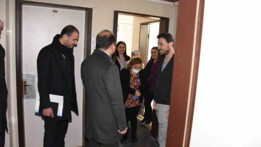 Sağlık Müdürü Şenkul, Karacasu'daki hastanede incelemede bulundu