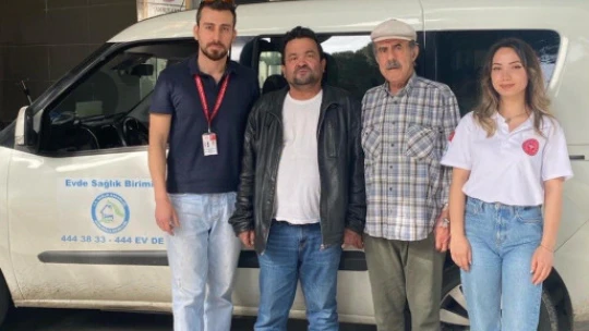 Sağlık personelleri, hasta vatandaşların oy kullanmaları için seferber oldu