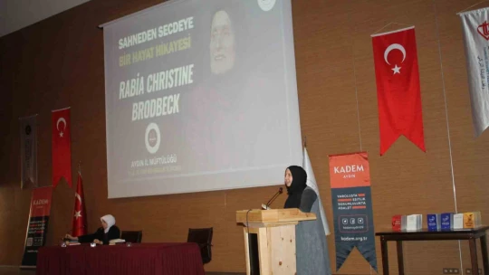 Sahneden secdeye yolculuğunu Aydınlılarla paylaştı
