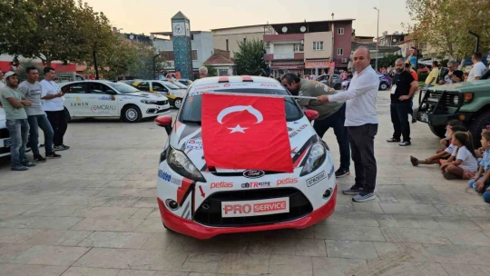 Sakin şehir Yenipazar 'Otokros' ile hareketlendi
