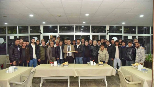 Şampiyonluk mücadelesi veren 2 takım kozlarını paylaşacak