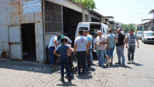 Sanayi esnafı aşure geleneğini devam ettirdi