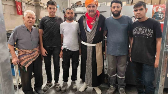Sanayinin Necdet Amcası şed kuşandı