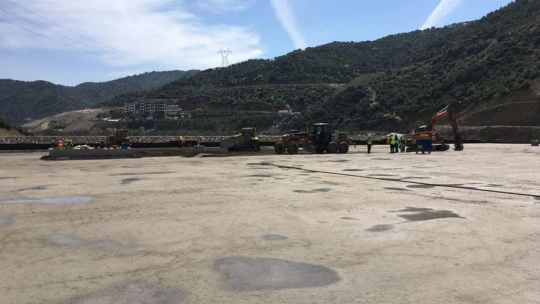 Sarıçay Barajı'nın yüzde 44'ü tamamlandı