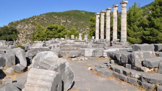 Priene Antik Kenti, ziyaretçilerini bekliyor