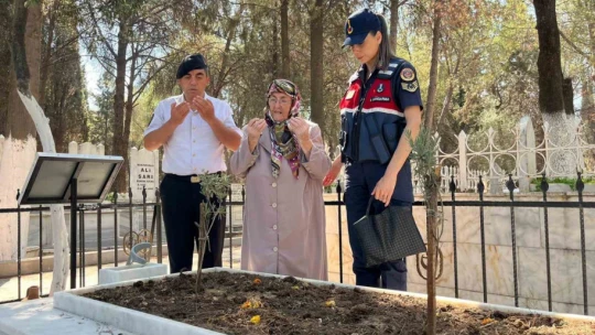 Şehit annesinin yürek burkan talebini Vali Canbolat yerine getirdi