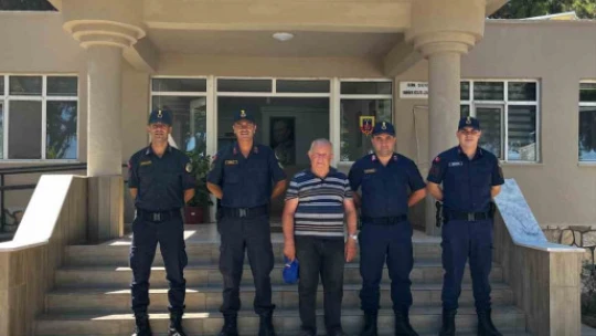 Şehit babasından jandarmaya anlamlı ziyaret