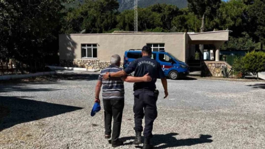 Şehit babasından jandarmaya anlamlı ziyaret