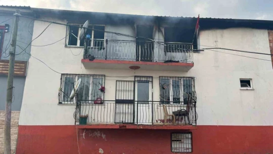Şehit babasının evi alevlere teslim oldu