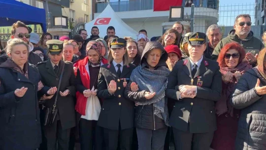 Şehit Binbaşı Yetişen için anne evinde helallik alındı