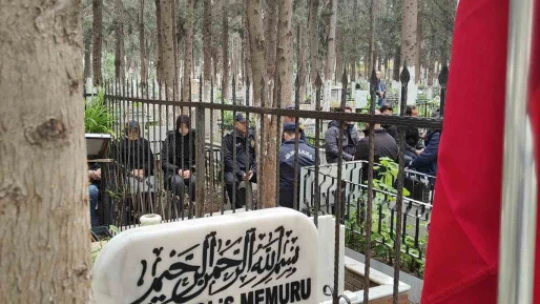 Şehit polis Fuat Kaplan mezarı başında anıldı
