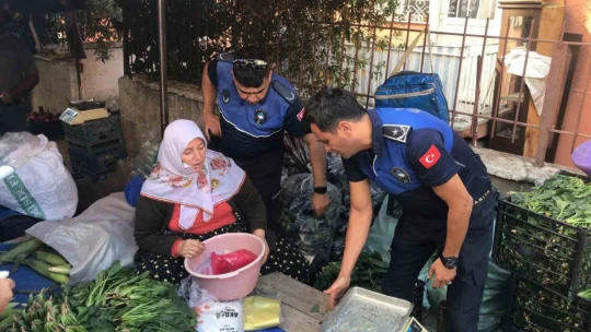 Semt pazarlarında teraziler denetlendi