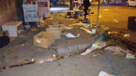 Semt pazarlarındaki 'çöp' sorununa vatandaşlardan 'duyarlılık' çağrısı
