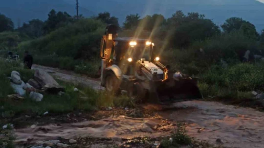 Şeytan Deresi'nde mahsur kalan vatandaşlar kurtarıldı