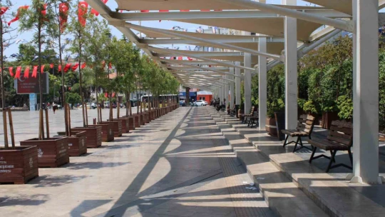 Sıcaklar arttı, sokaklar boş kaldı