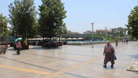 Sıcaklar arttı, sokaklar boş kaldı