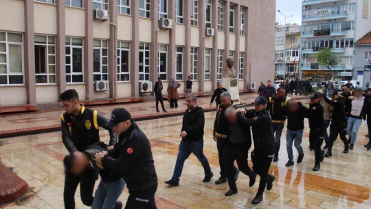 Silahlı saldırı olayında 5 şüpheli adliyeye sevk edildi