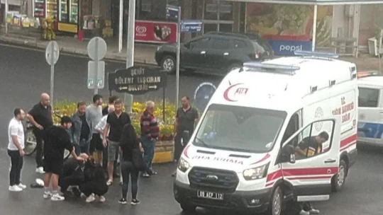 Sokak köpeklerinin saldırdığı yaşlı adam hayata tutundu