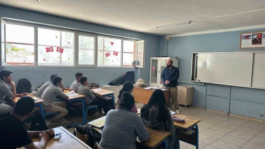 Söke Belediyesi sınavlar öncesi öğrencilerin yanında