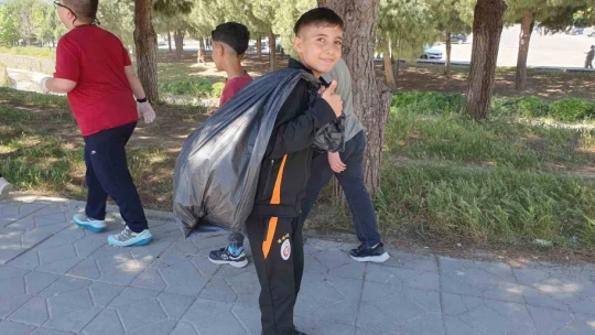 Söke'de 'Temiz İlçem, Yeşil Geleceğim' projesiyle temizlik farkındalığı artıyor