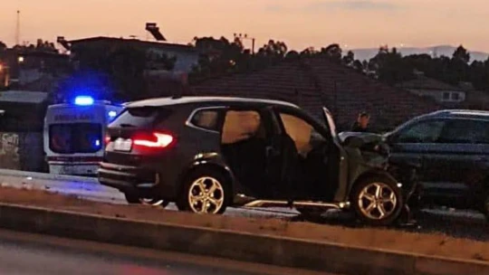 Söke'de ambulans ile cip çarpıştı