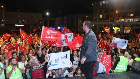Söke'de Arıkan galibiyetini kutladı