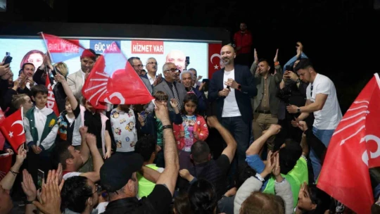 Söke'de Arıkan galibiyetini kutladı