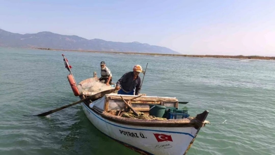 Söke'de balıkçılar hem denetlendi hem de bilgilendirildi