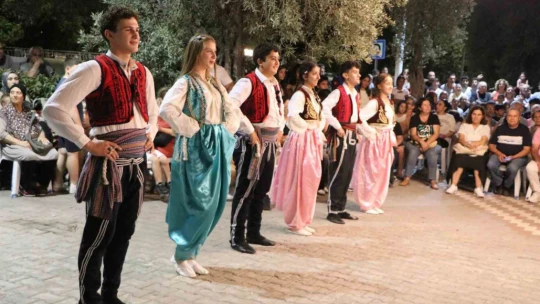 Söke'de Halk Dansları Buluşması renkli görüntülere sahne oldu