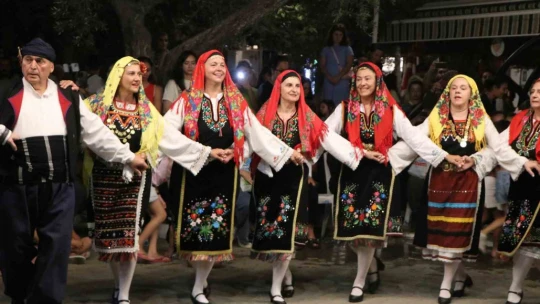 Söke'de Halk Dansları Buluşması renkli görüntülere sahne oldu