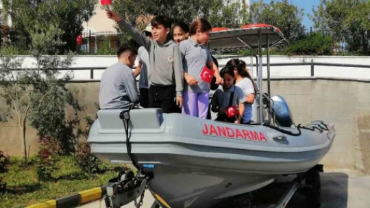 Söke'de jandarma ekipleri öğrencilerle buluştu
